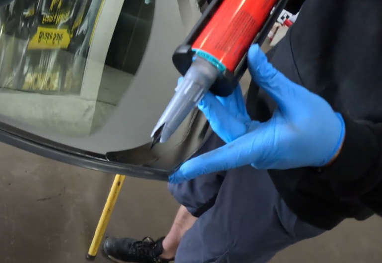 Glue on Glass 768x529